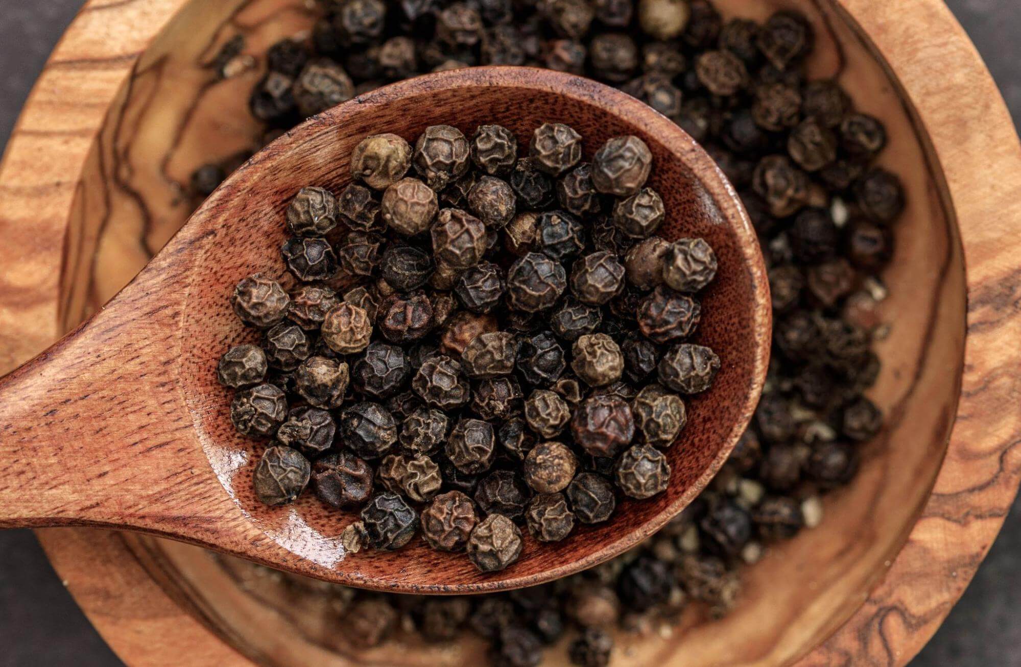 How Black Pepper Boosts Turmeric’s Efficacy