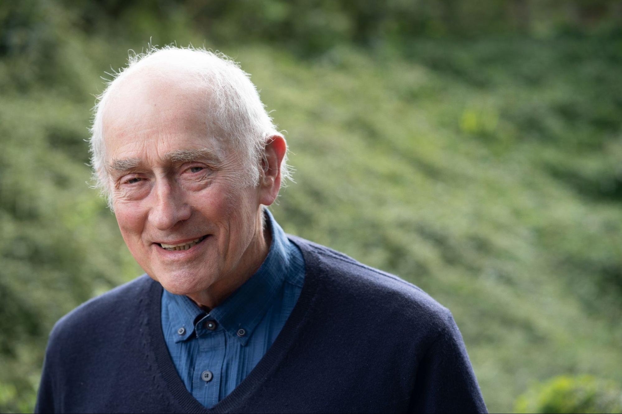 Understanding Your Receding Hairline: Causes and Solutions