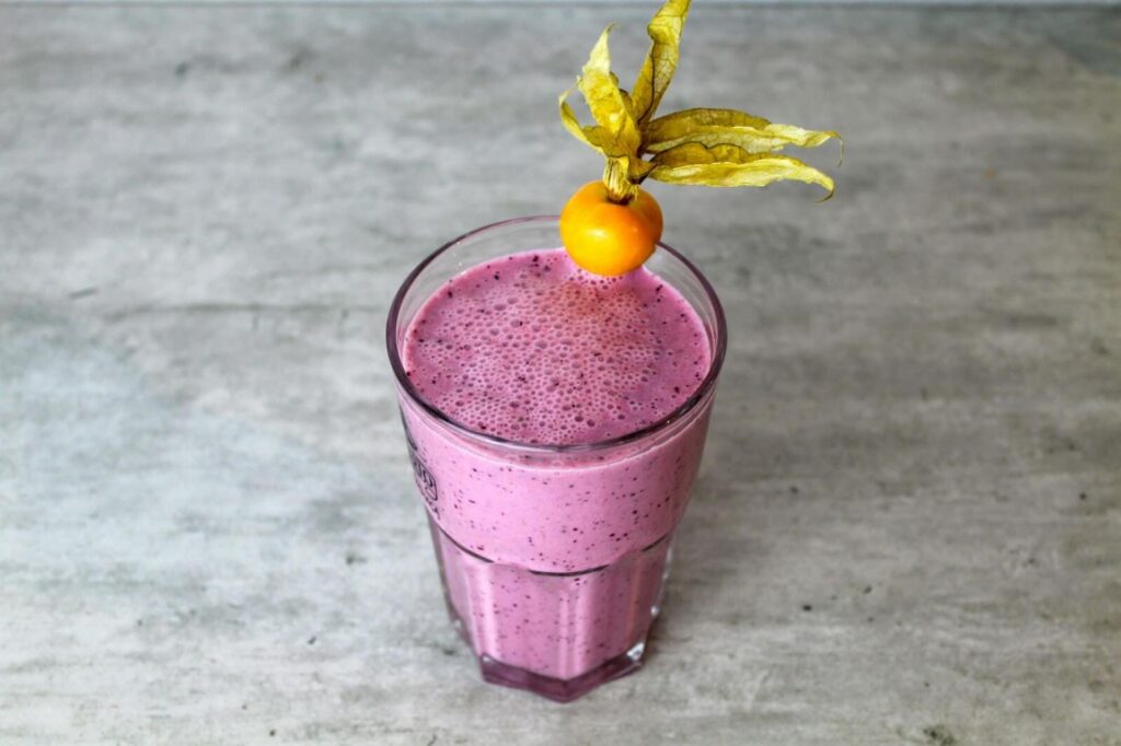 10 Delicious Smoothies to Naturally Lower Your Blood Pressure